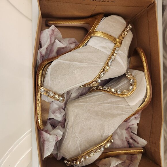 Jessica Simpson "Jaycin" Gold Embossed Heeled Sandals. NIB. Size 9 - Picture 8 of 9